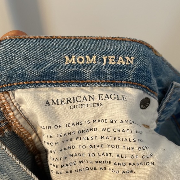 American Eagle Mom Jeans, ripped - Picture 5 of 7